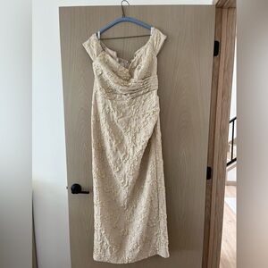 Oleg Cassini Champagne Floral Detail Dress